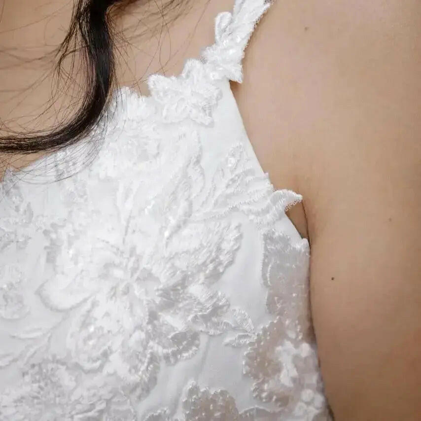 Harlow Bridal Wedding Dress - Boho Elegance with Lace Appliqué.