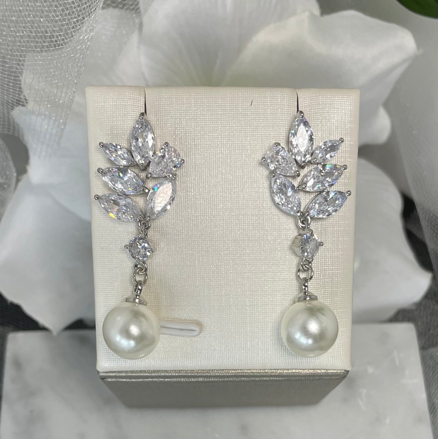 Kendra crystal pearl earrings