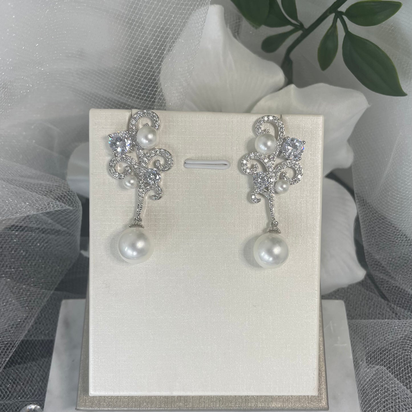 Ariana crystal pearl earrings