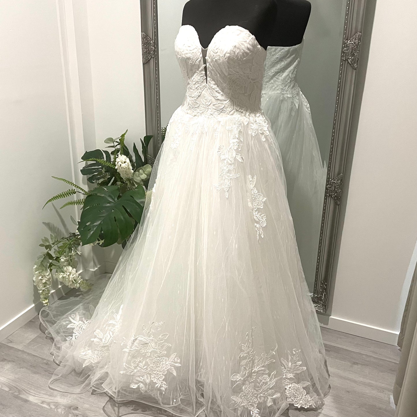 Kate wedding gown