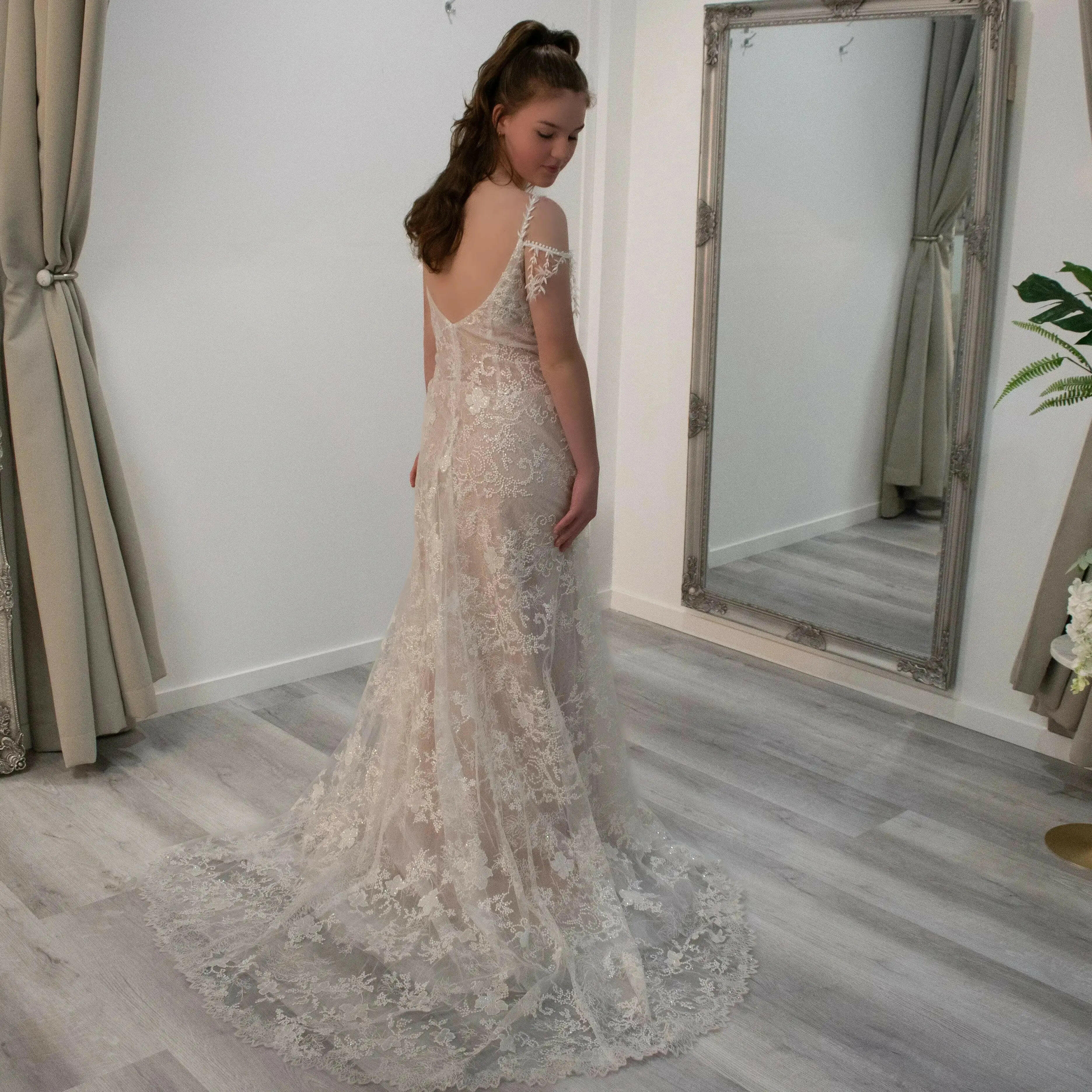 Koral Boho Wedding Dress – Bohemian Elegance.