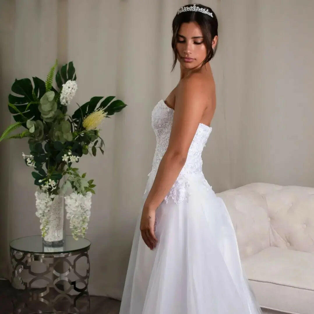 Libby Lace A-line Tulle Deb Dress: Radiant Elegance.