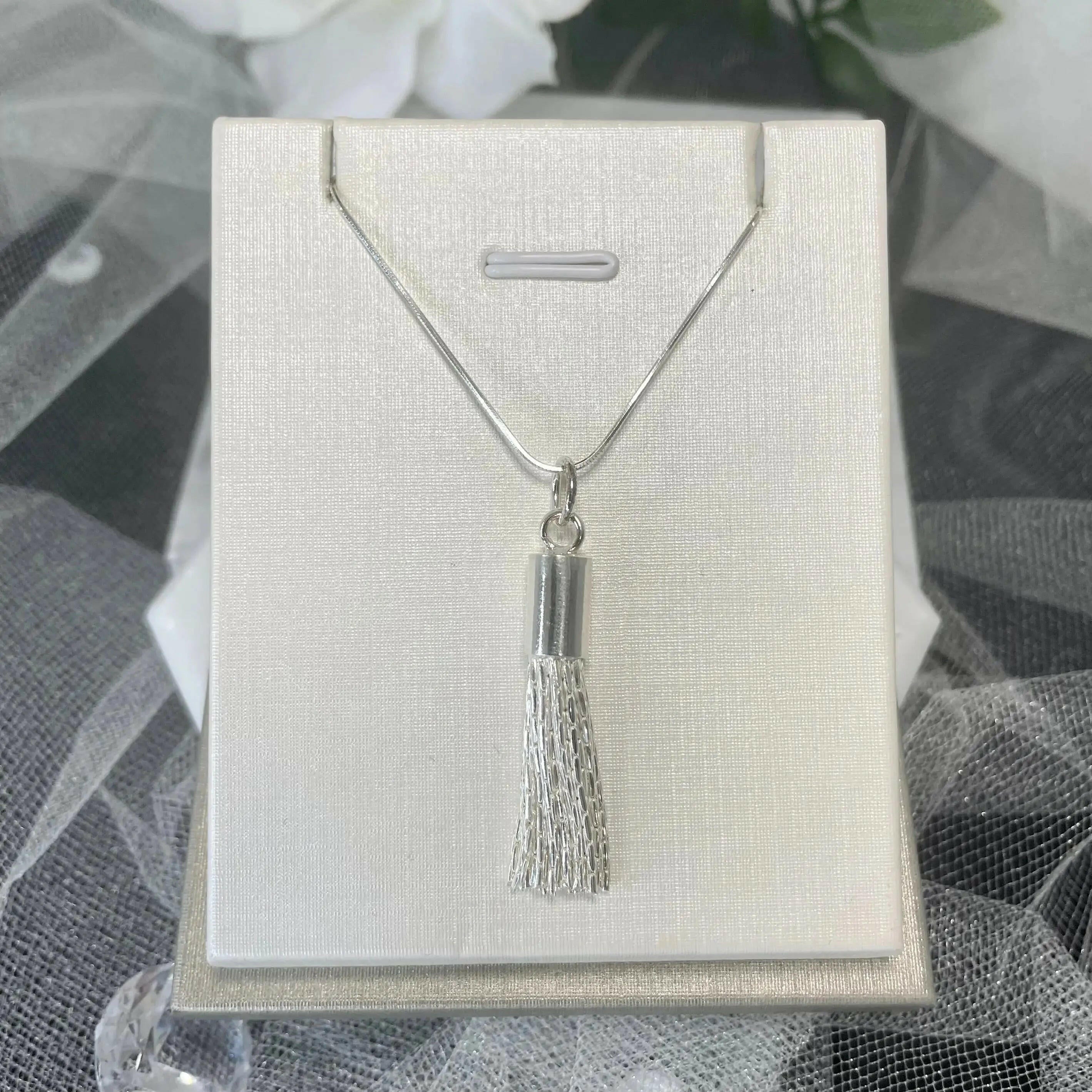 Merrily Silver Necklace.