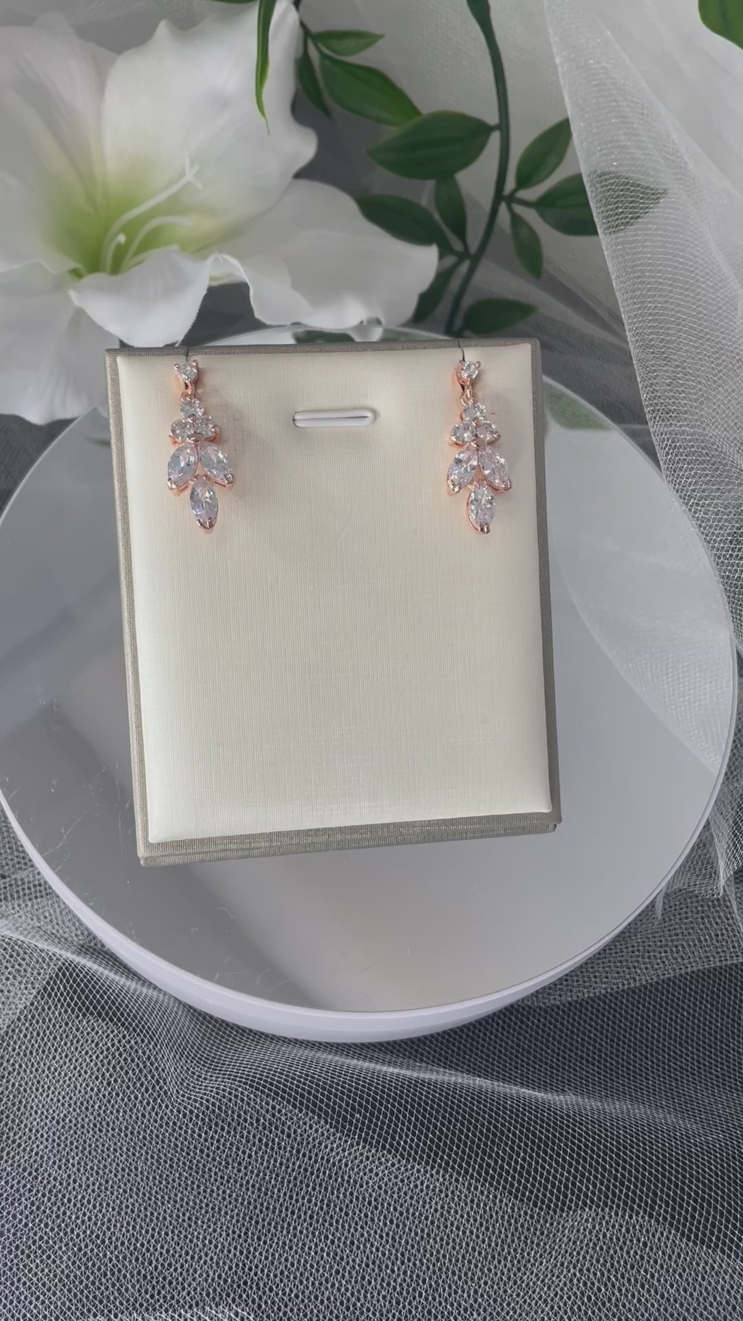 Jodie Leaf Flower Earring & Necklace Set.