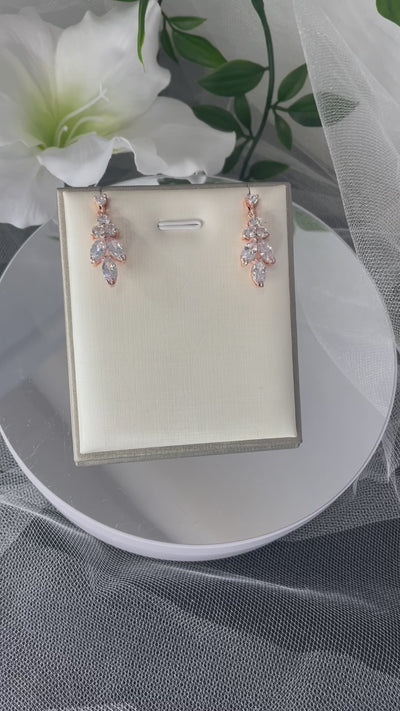 Jodie Leaf Flower Earring & Necklace Set.