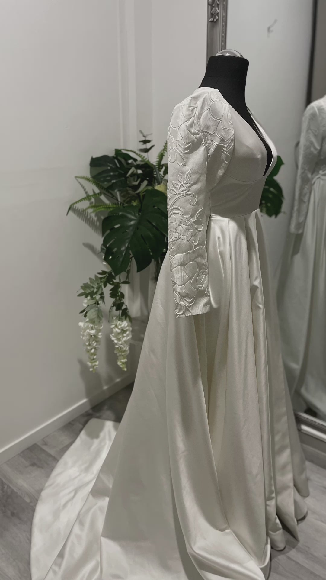 Charoite Silk Elegant Weddings Jacket – Perfect For All Bridals.