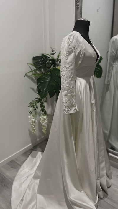 Charoite Silk Elegant Weddings Jacket – Perfect For All Bridals.