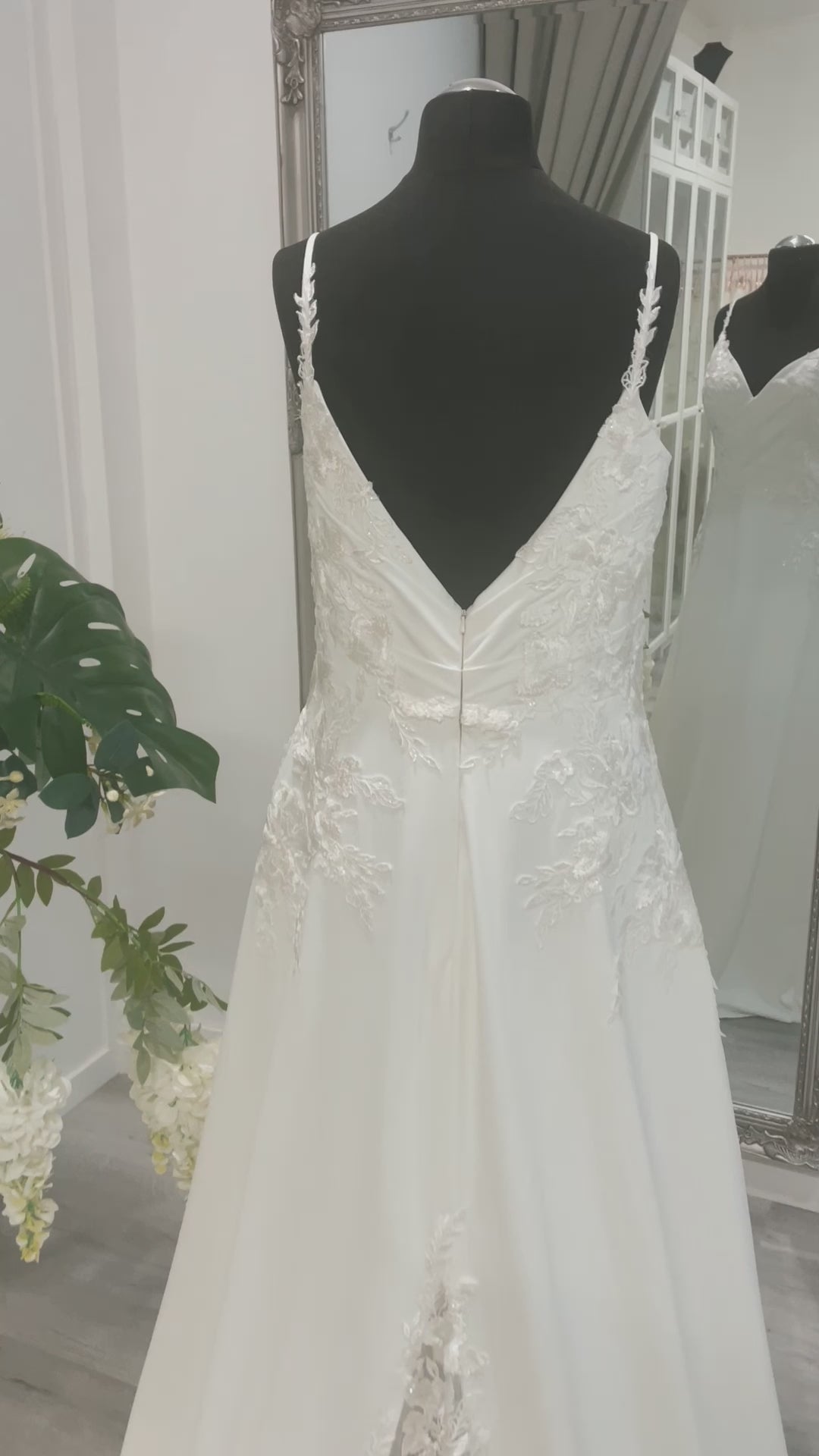 Harlow | Elegant Wedding Dresses | Divine Bridal.