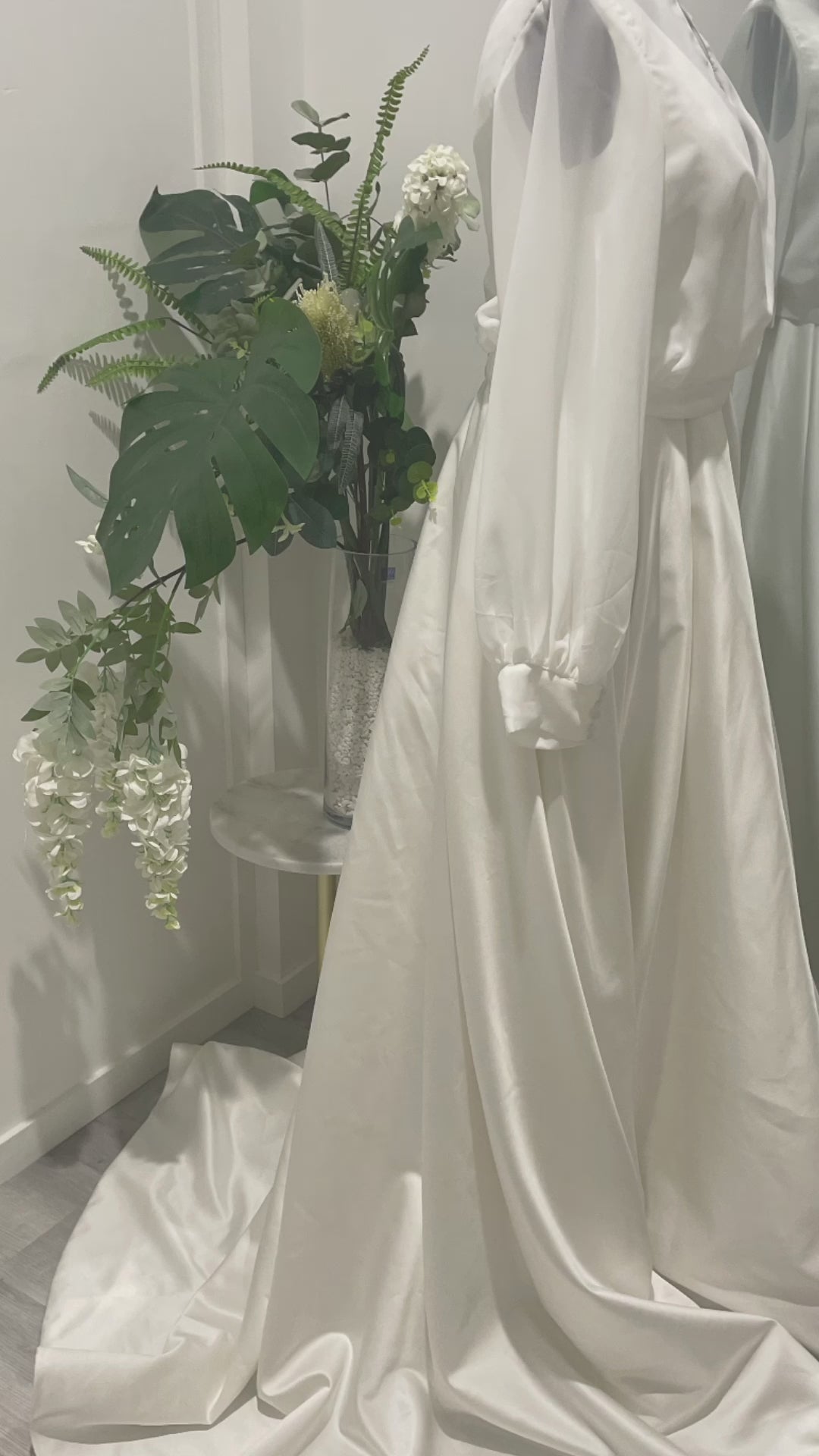 Cleo Georgette Bridal Bolero – Classic Elegance with Covered Buttons.