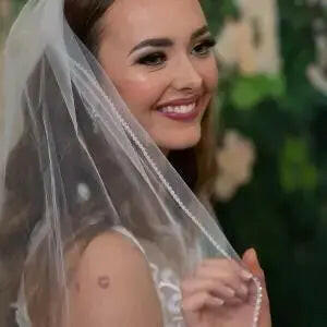 Shayla Trim Beaded Veil.