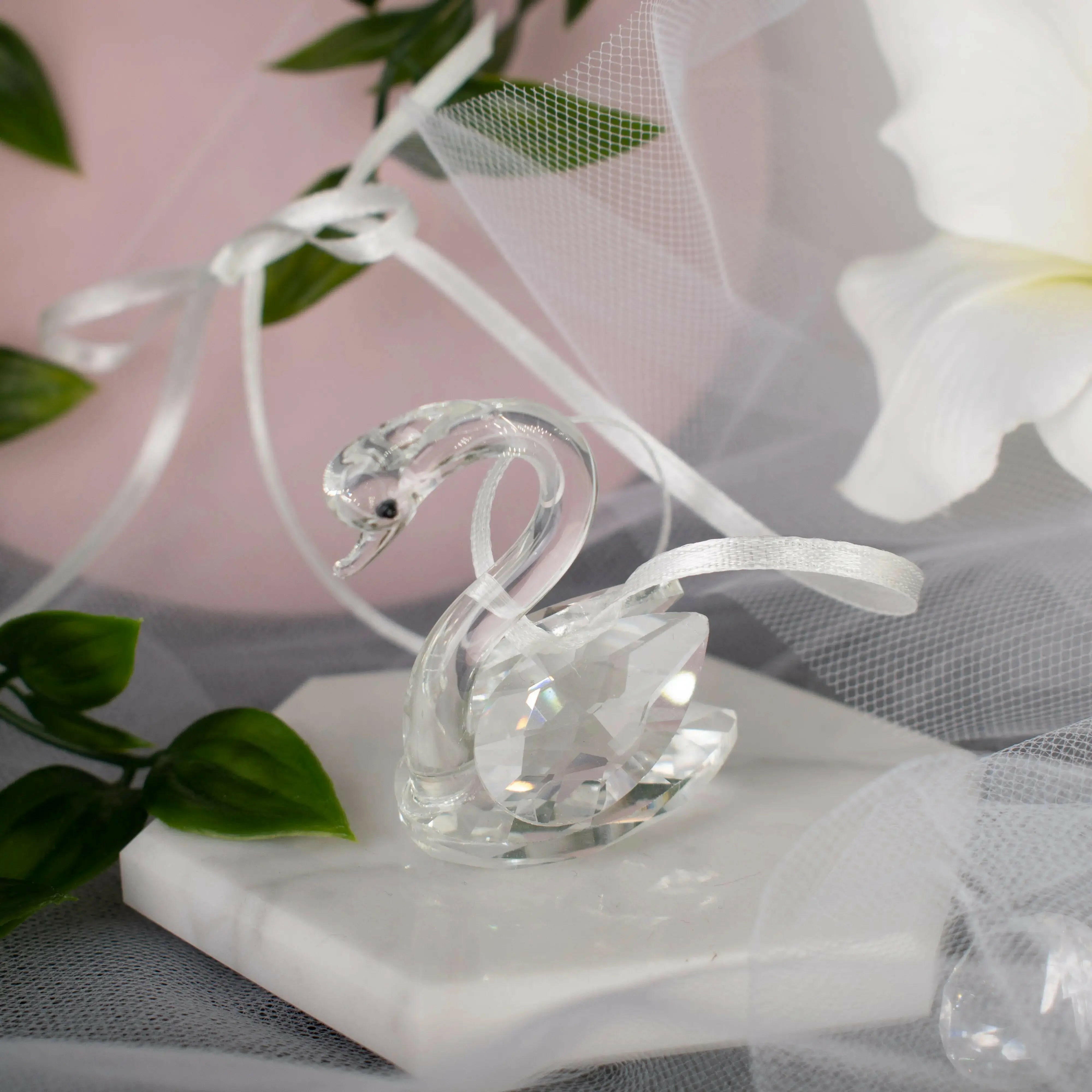Swan Wrist Charm: Elegant Bridal Charms.